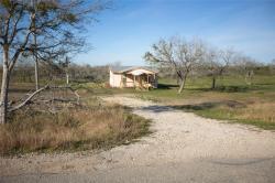 2095 Bridle Path Road Luling, TX 78648