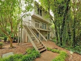 802 S 1st St #222, Austin, TX 78704