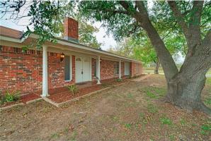 5214 Old Mcmahan Rd, Lockhart, TX 78644