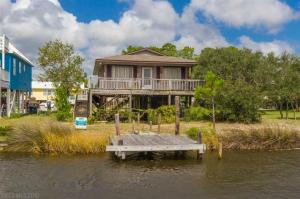 151 W 3rd Avenue, Gulf Shores, AL 36542