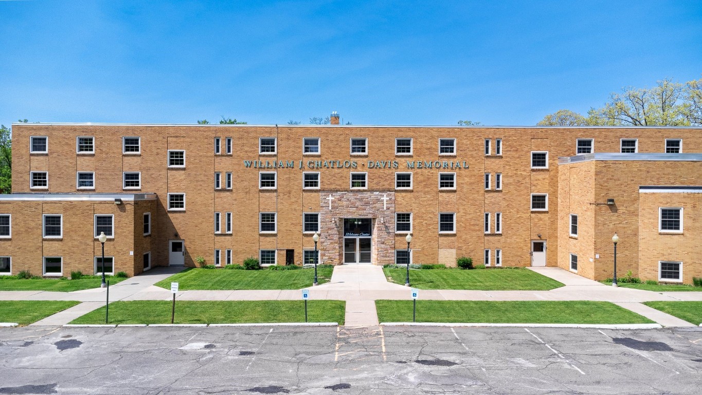 MLS 321263 400 Riverside Drive Johnson City, NY 13790