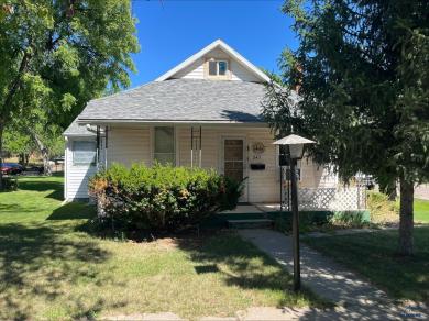 245 S 6th St Hot Springs, SD 57747