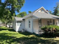245 S 6th St Hot Springs, SD 57747