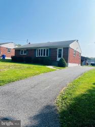 2127 Pleasant View Drive York, PA 17406