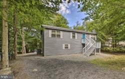 327 Country Place Drive Tobyhanna, PA 18466