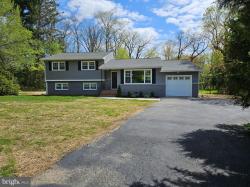 9 Meadowbrook Drive Chesterfield, NJ 08515