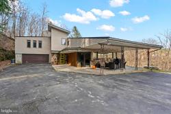 2288 Mulberry Road Fogelsville, PA 18051