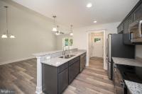 405 Cedar Ln Colonial Beach, VA 22443