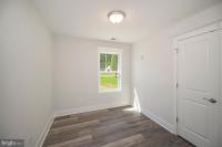 405 Cedar Ln Colonial Beach, VA 22443