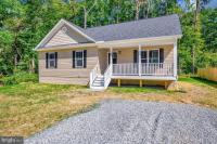 405 Cedar Ln Colonial Beach, VA 22443