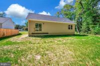 405 Cedar Ln Colonial Beach, VA 22443