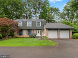 2602 Oakledge Court Vienna, VA 22181