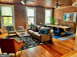 919 -A Caroline Street Fredericksburg, VA 22401