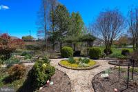 227 Smithfield Way Fredericksburg, VA 22406