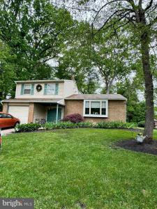 3 Laura Lane Marlton, NJ 08053