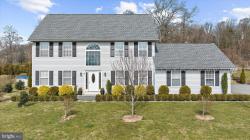 204 Orchard View Drive Effort, PA 18330
