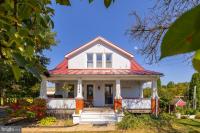 2294 Strasburg Road Front Royal, VA 22630