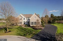 319 Winchester Lane West Grove, PA 19390