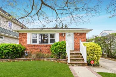 242 East Beverly Parkway Valley Stream, NY 11580