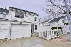 82 Forest Green Staten  Island, NY 10312