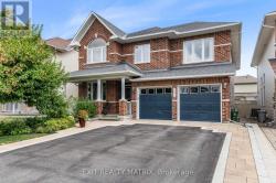 352 OAKCREST WAY Ottawa, ON K4A0S5