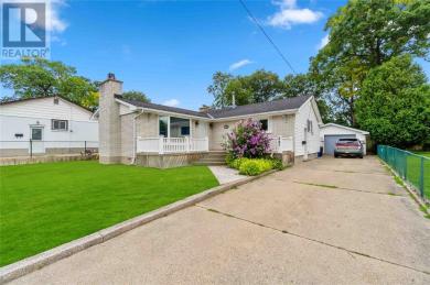 867 ERROL ROAD East Sarnia, ON N7V2G8