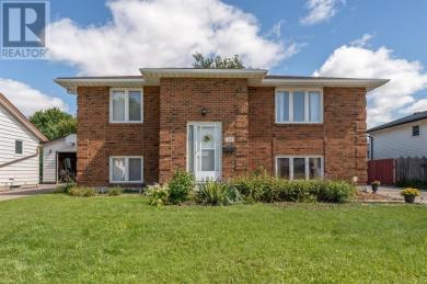 106 HASTINGS CRESCENT Sarnia, ON N7S5K5