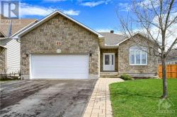 9 PEBBLEMILL LANE Russell, ON K4R0A8