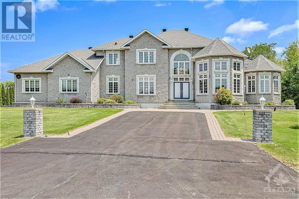 MLS 1397353 1651 MARRONIER COURT Ottawa, ON K4C1C2