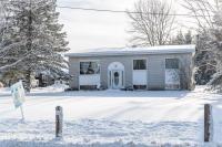 1675 Bay Rd Road, L'orignal, Ontario K0B1K0