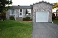 2532 Raymond Street, Rockland, Ontario K4K0B6