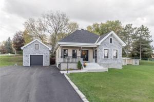 20 Frost Avenue, Hawkesbury, Ontario K6A2T6