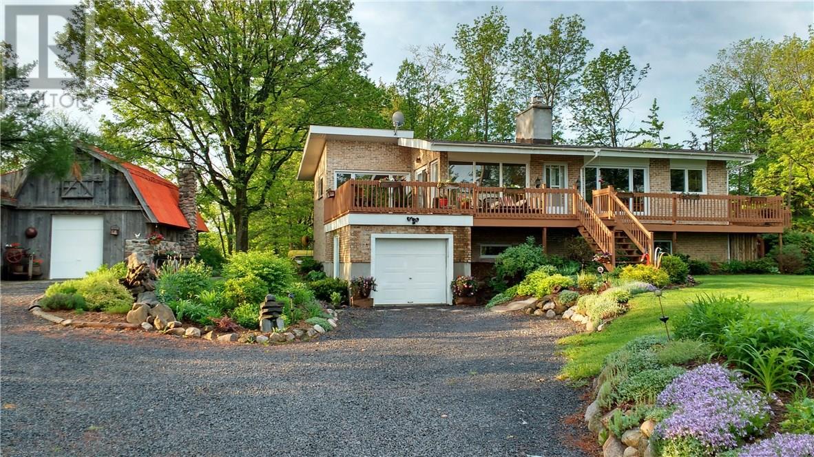FOR SALE! 3166 FRONT RD, HAWKESBURY