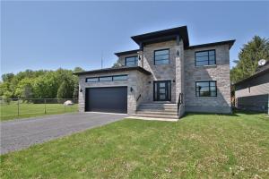 64 De La Rive Drive, Embrun, Ontario K0A1W0