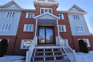 163 Edwards Street Unit#d3, Rockland, Ontario K4K1H9