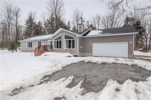 1642 Ettyville Street, Bourget, Ontario K0A1E0