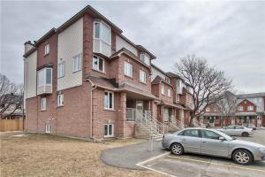 494 Briston Private, Ottawa, Ontario K1G5R5