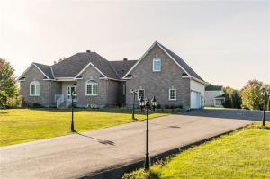 3 Ravary Street, L'orignal, Ontario K0B1K0