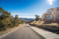 9455 Hierba Road Agua Dulce, CA 91390
