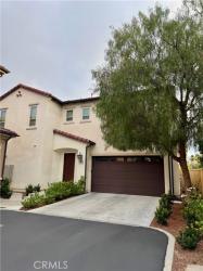 107 Primrose Lake Forest, CA 92610