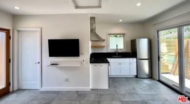 4448 Elmer Avenue Studio City, CA 91602