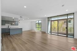 332 S Oxford Avenue 206 Los Angeles, CA 90020