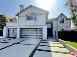 10758 Cozycroft Avenue Chatsworth, CA 91311