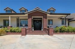 16261 Pineview Road Canyon Country, CA 91387