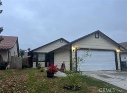 977 Aster Street Hemet, CA 92545