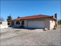 4077 Amador Road Phelan, CA 92371