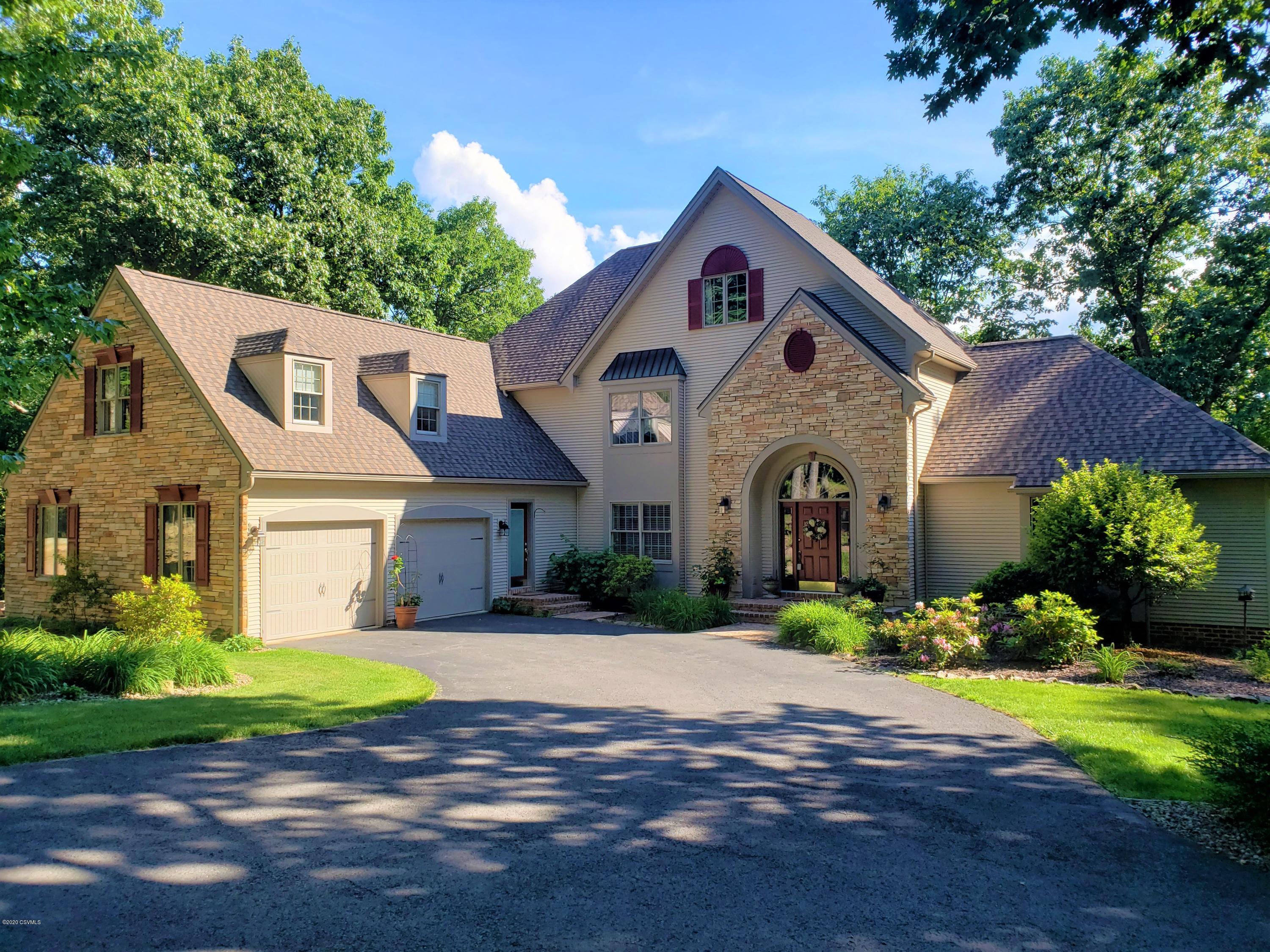 Mls 20 77489 587 Stonebridge Drive Selinsgrove Pa 17870