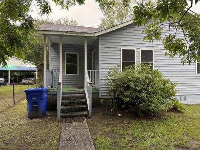 2749 E Surrey Drive North Charleston, SC 29405