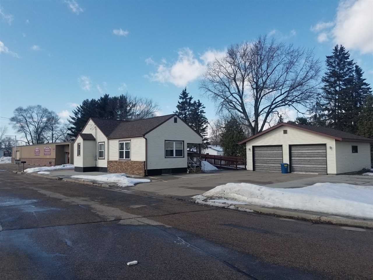 mls 22000944 711 dale street wisconsin rapids wi 54494 exit greater realty