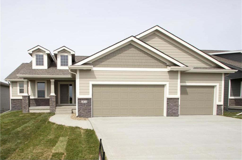 fireplace kitchen moines des Street, 1810 Ankeny, #531440 IA 50023 NW Beechwood MLS fireplace kitchen moines des Street, 1810 Ankeny, #531440 IA 50023 NW Beechwood MLS